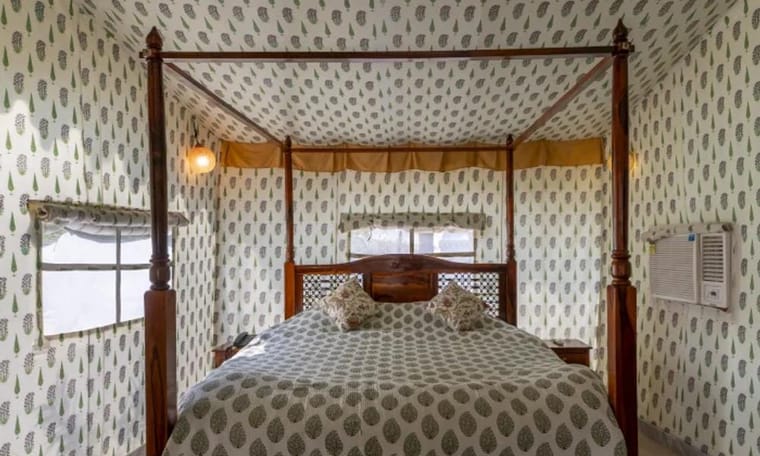 Desert glamping luxury resort, accommodation on India Experience, 13 Days