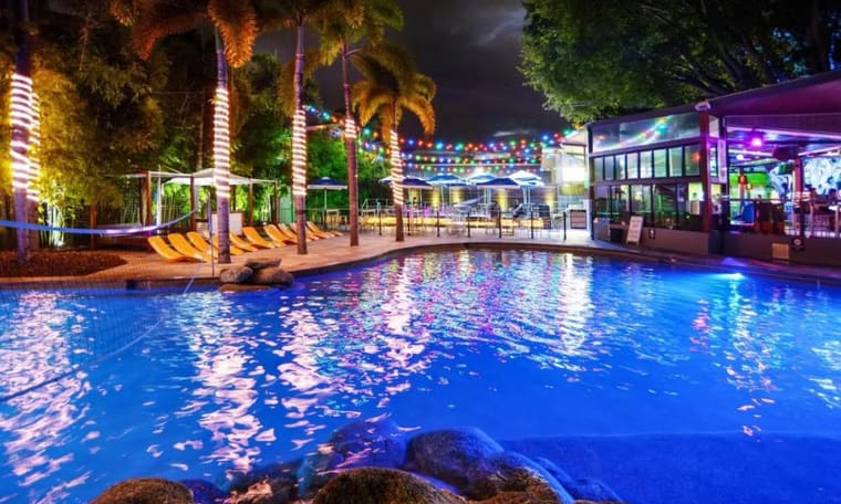 Cairns hostel, accommodation on Oz East Coast Adventure, 20 Days Brisbane to Cairns